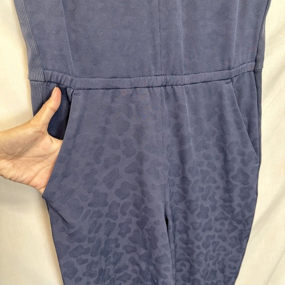 Athleta Brooklyn Textured Jumpsuit Women's‎ Size 2 Blue Leopard Print - Picture 5 of 14